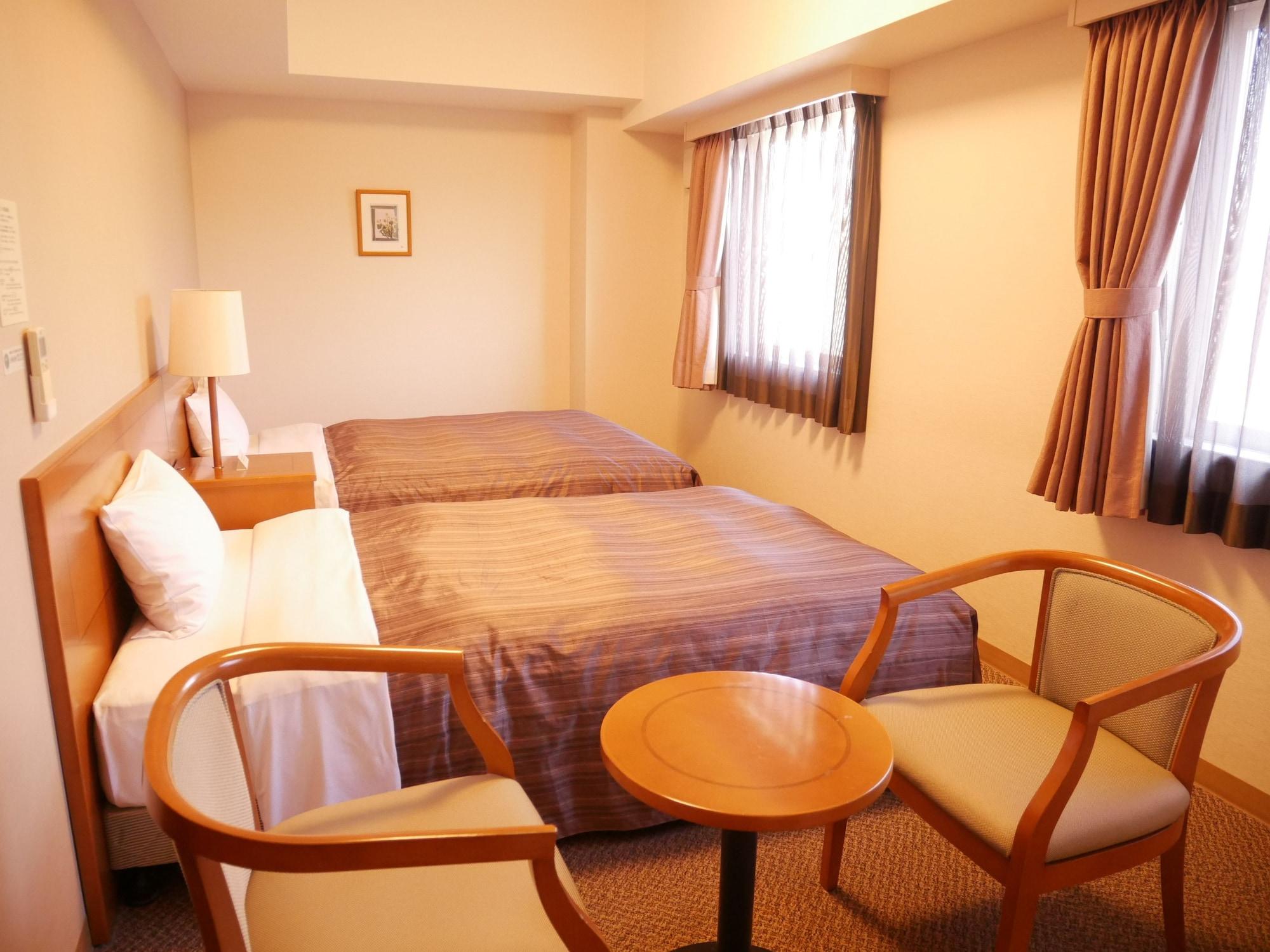 Hotel Route-Inn Fukaya Ekimae Екстер'єр фото