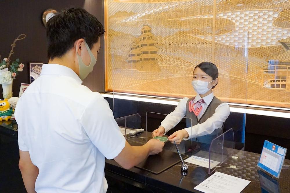 Hotel Route-Inn Fukaya Ekimae Екстер'єр фото