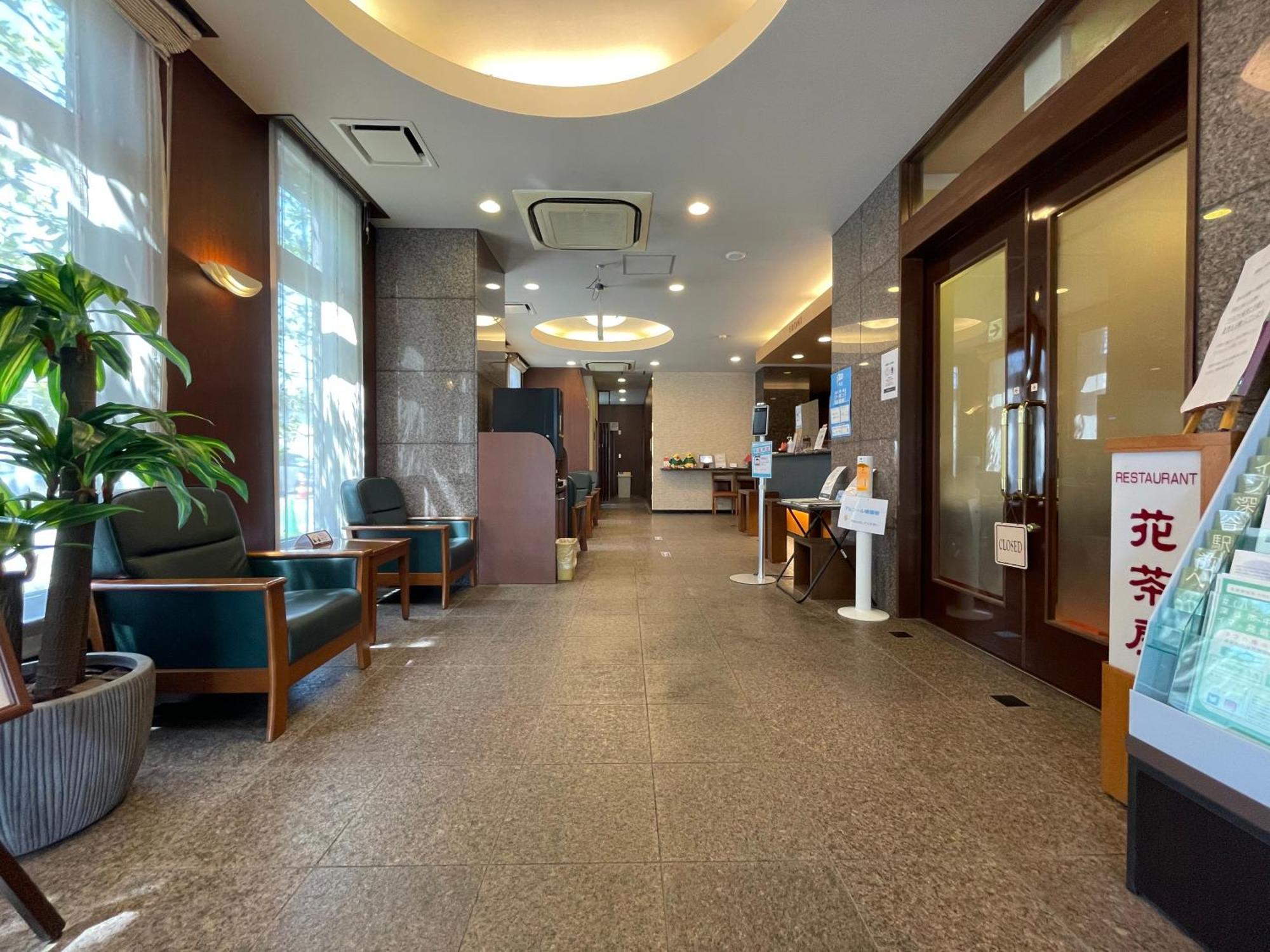 Hotel Route-Inn Fukaya Ekimae Екстер'єр фото