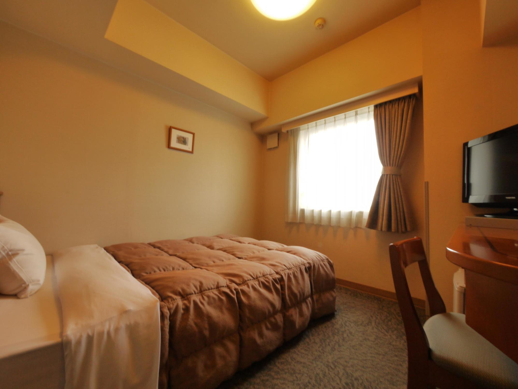 Hotel Route-Inn Fukaya Ekimae Екстер'єр фото