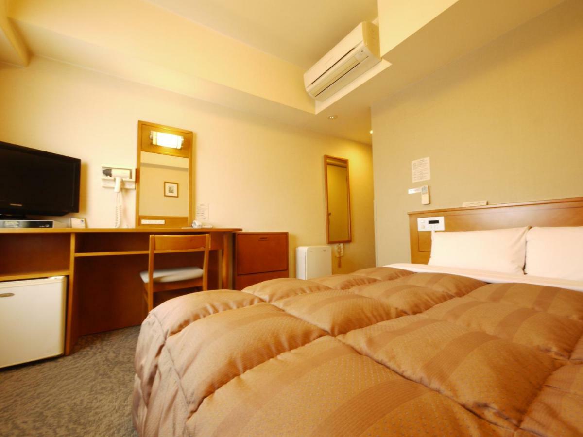 Hotel Route-Inn Fukaya Ekimae Екстер'єр фото